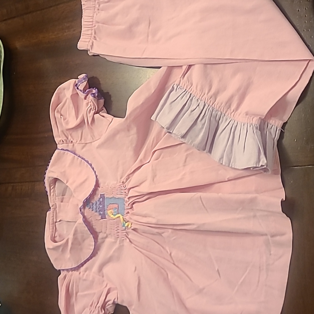 ⚫️💲ALE⚫️ 3T Smocked Rapunzel 2Piece